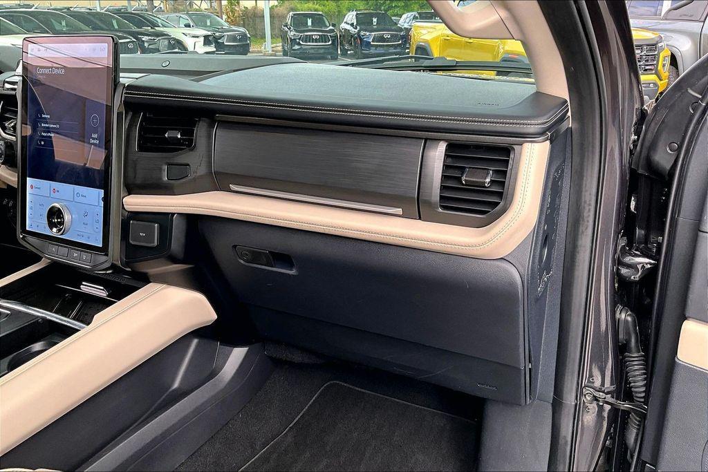used 2024 Ford Expedition car, priced at $61,660