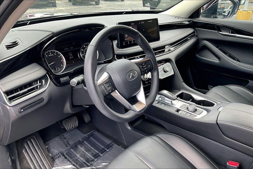 used 2025 INFINITI QX60 car, priced at $38,500