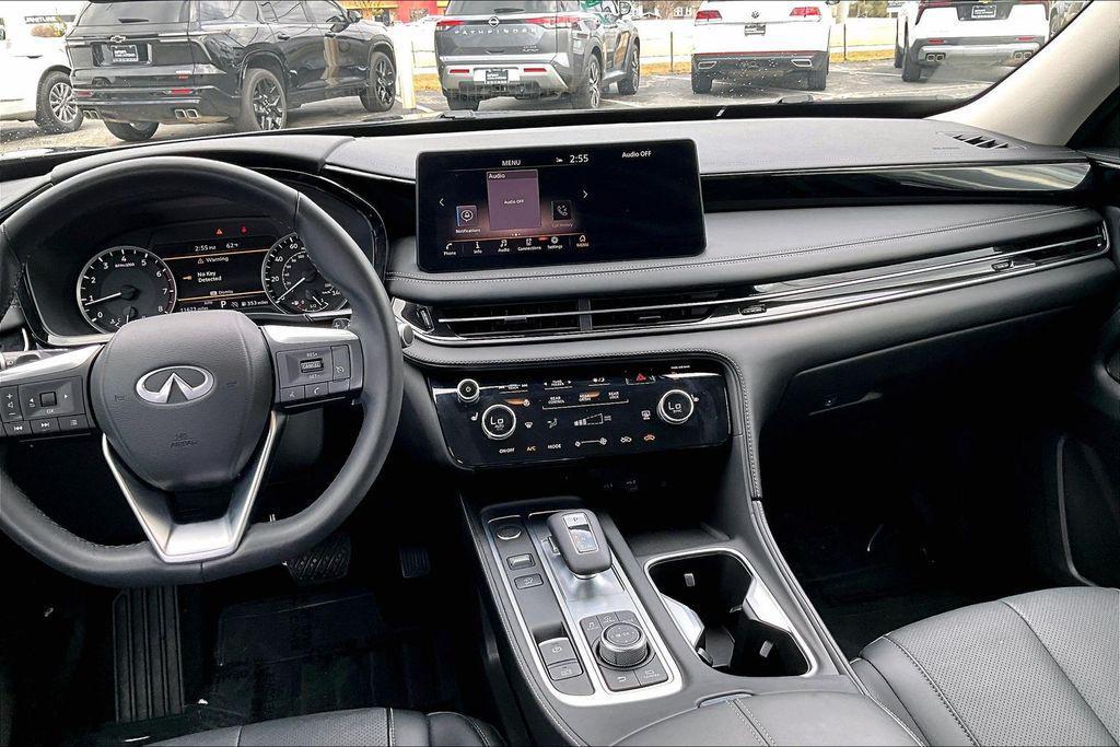 used 2025 INFINITI QX60 car, priced at $38,500
