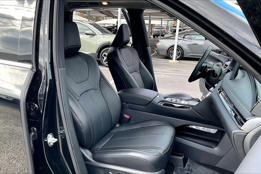 used 2025 INFINITI QX60 car, priced at $38,500