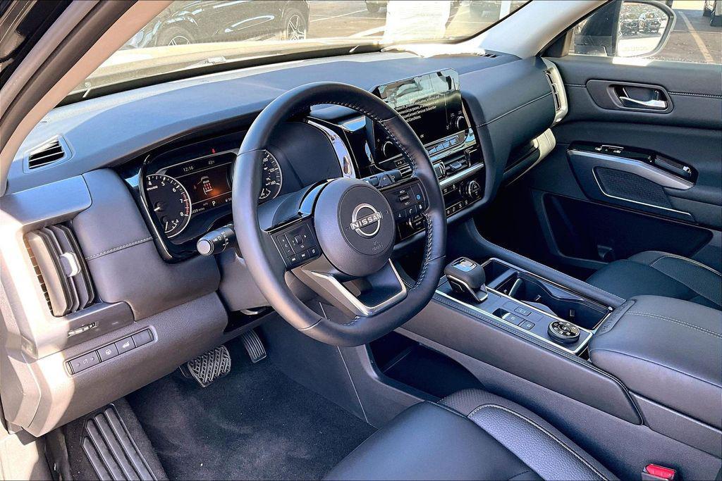 used 2025 Nissan Pathfinder car, priced at $36,900