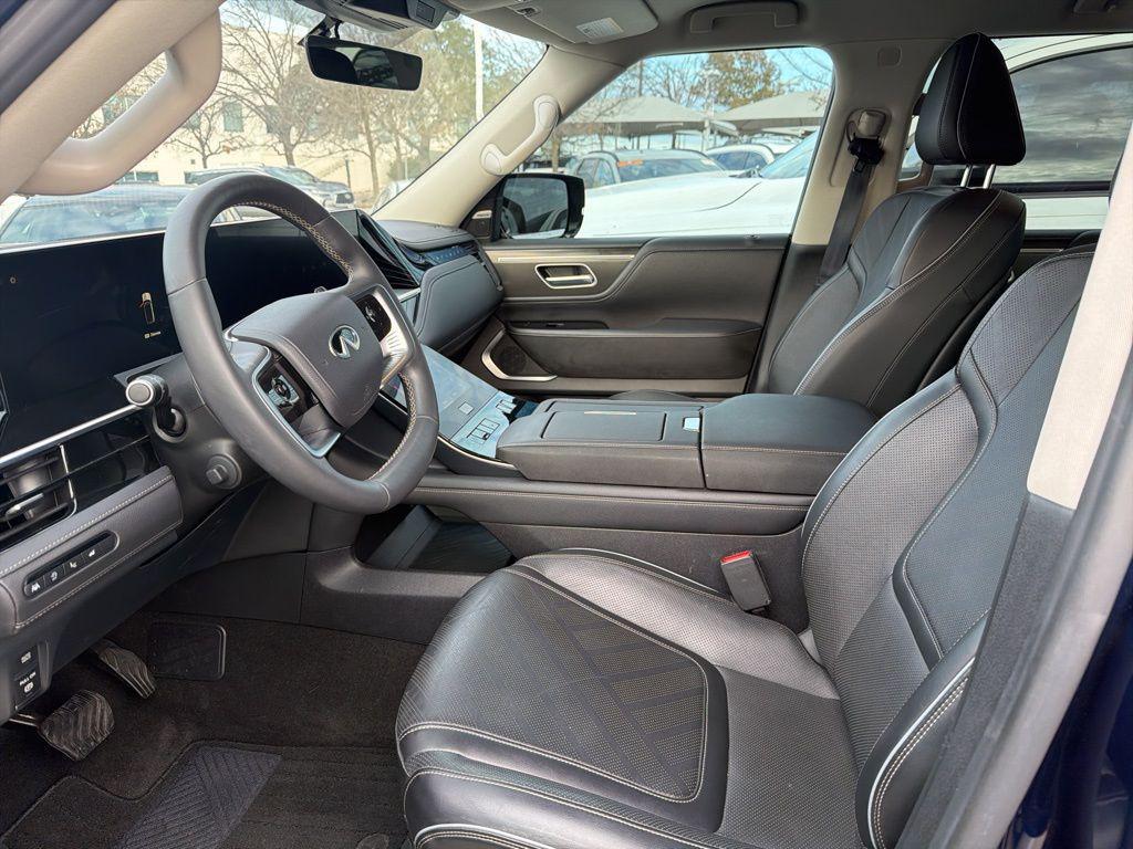 used 2025 INFINITI QX80 car, priced at $74,000