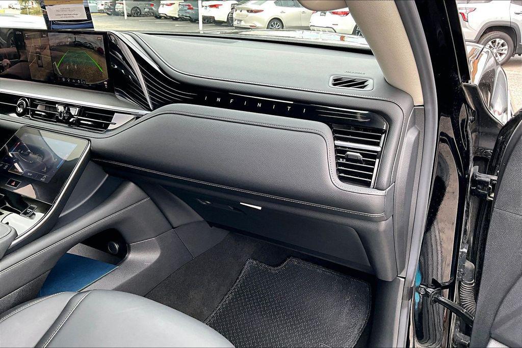 used 2025 INFINITI QX80 car, priced at $70,500
