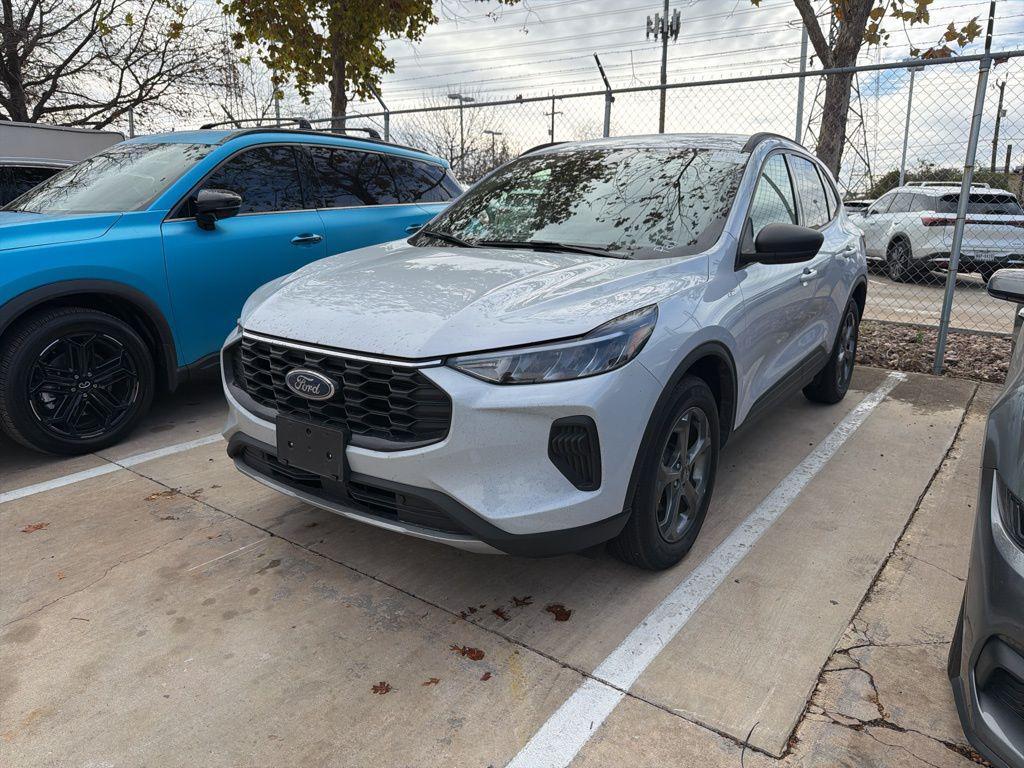 used 2025 Ford Escape car, priced at $21,900