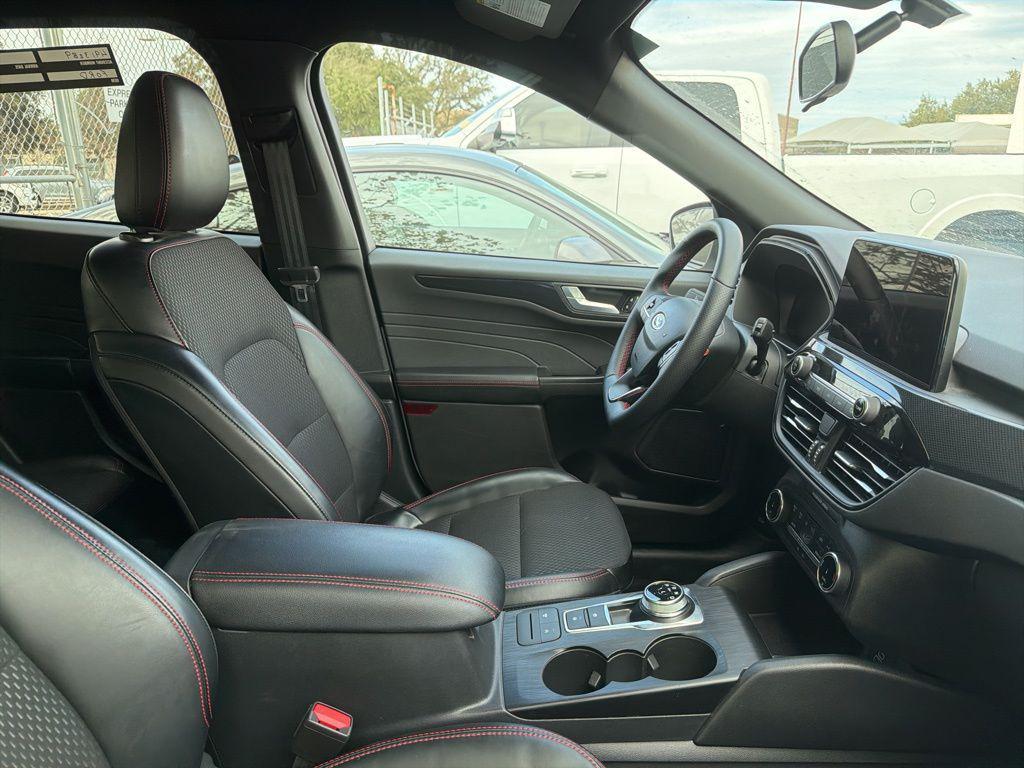used 2025 Ford Escape car, priced at $21,900