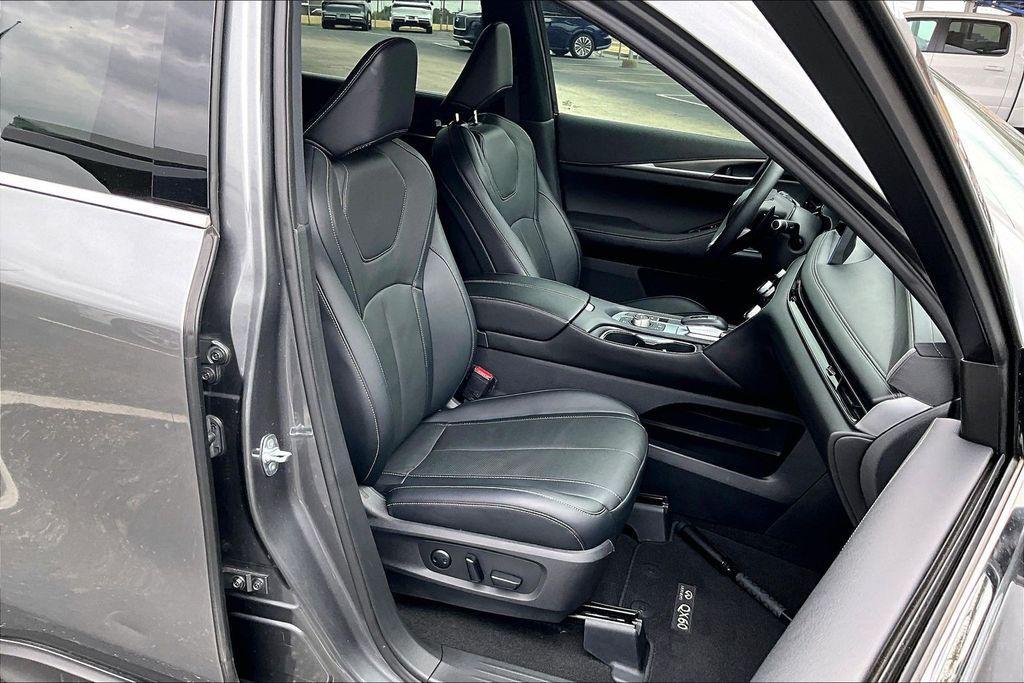 used 2023 INFINITI QX60 car, priced at $34,900