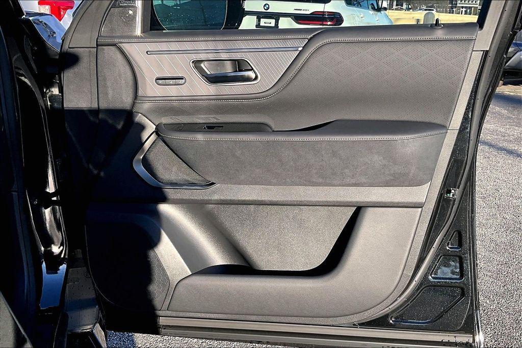 new 2026 INFINITI QX80 car, priced at $101,339