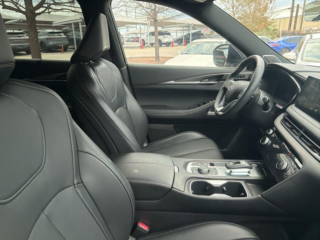 used 2025 INFINITI QX60 car, priced at $47,500
