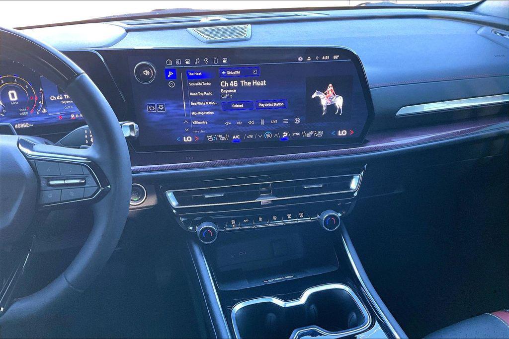 used 2024 Chevrolet Traverse car, priced at $42,900