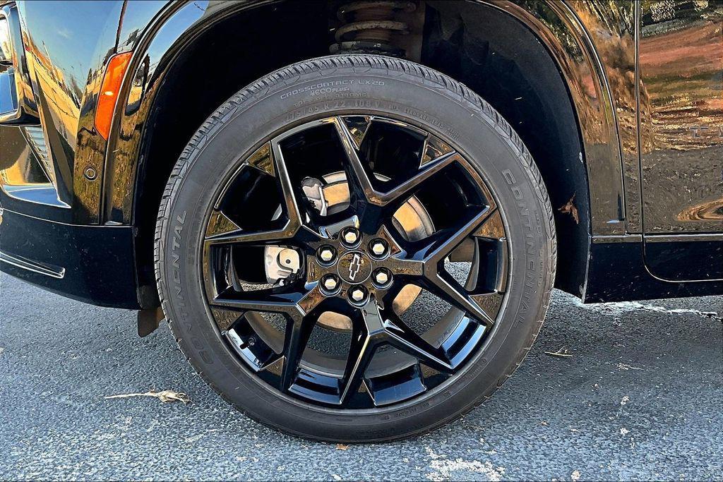 used 2024 Chevrolet Traverse car, priced at $42,900