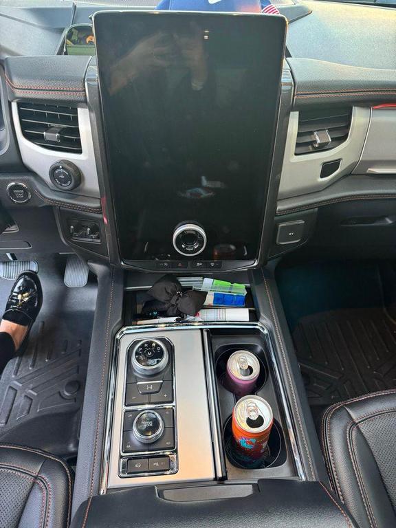 used 2023 Ford Expedition car, priced at $50,900