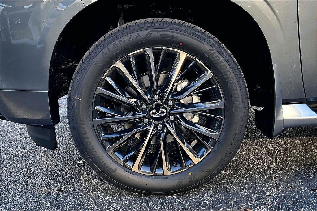 new 2026 INFINITI QX80 car, priced at $103,299