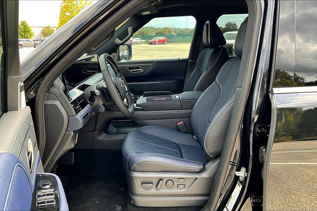 new 2026 INFINITI QX80 car, priced at $92,371