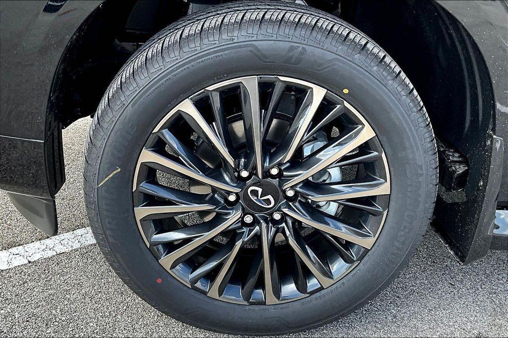 new 2026 INFINITI QX80 car, priced at $102,064