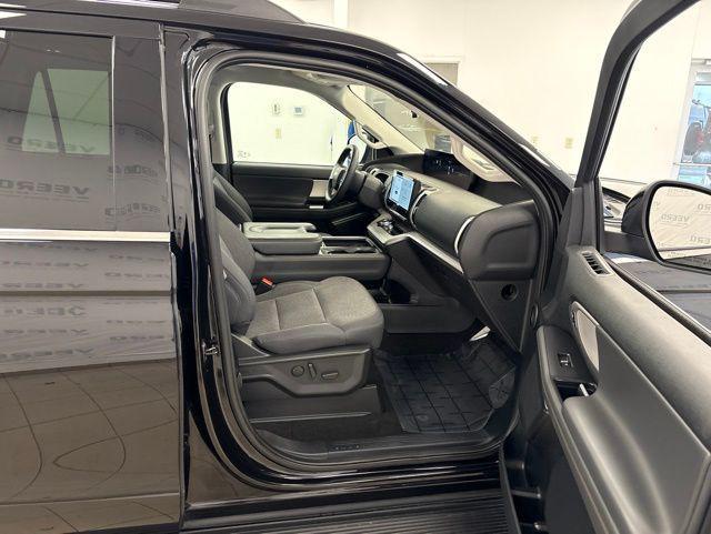used 2025 Ford Expedition car, priced at $53,804