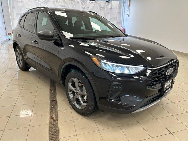 used 2025 Ford Escape car, priced at $27,577