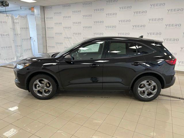 used 2025 Ford Escape car, priced at $27,577