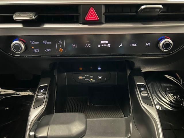 used 2024 Kia Sorento car, priced at $28,748