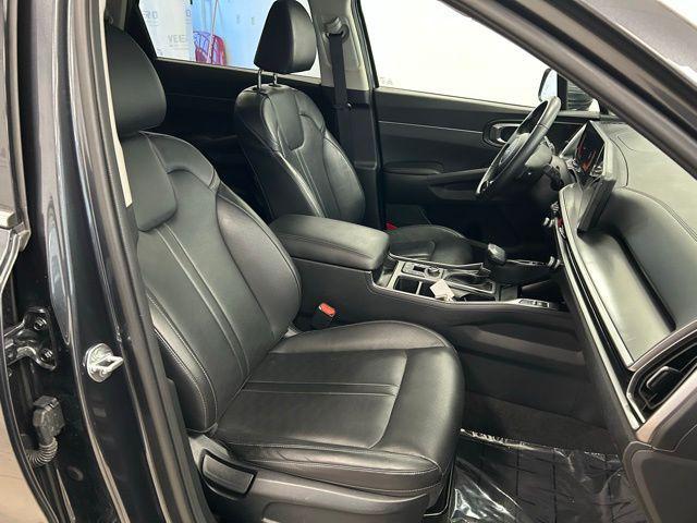 used 2024 Kia Sorento car, priced at $28,748