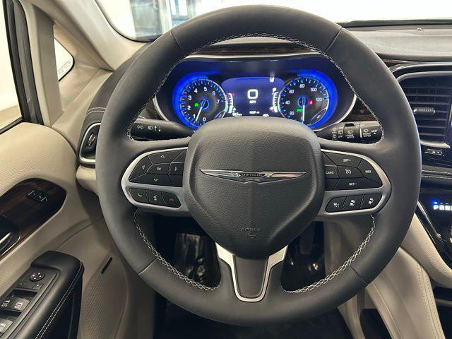 used 2022 Chrysler Pacifica car, priced at $37,743