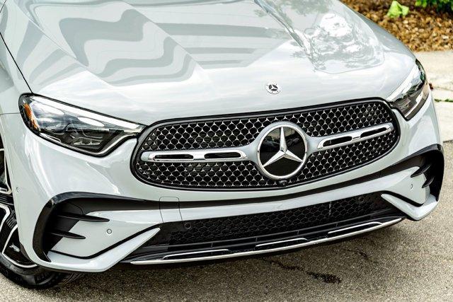 new 2026 Mercedes-Benz GLC 300 car, priced at $62,450