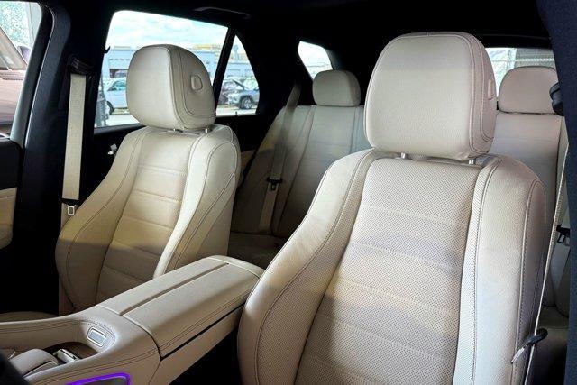 new 2025 Mercedes-Benz GLE 580 car, priced at $90,545
