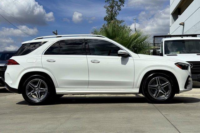 new 2025 Mercedes-Benz GLE 580 car, priced at $90,545