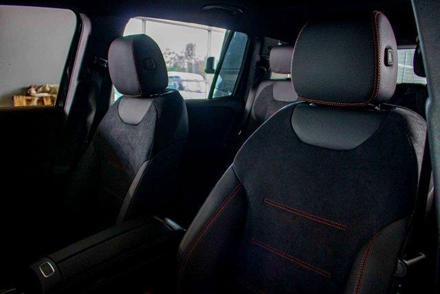 new 2025 Mercedes-Benz GLB 250 car, priced at $53,475