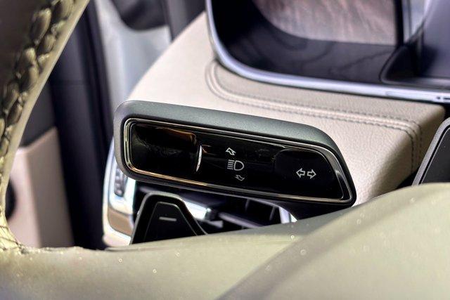 used 2024 Lincoln Navigator car, priced at $78,086