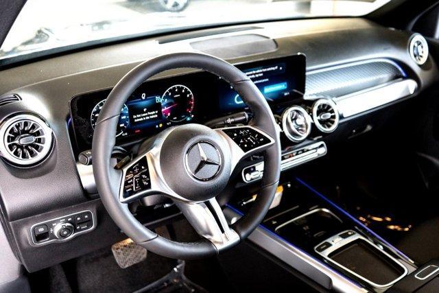 new 2025 Mercedes-Benz GLB 250 car, priced at $48,645