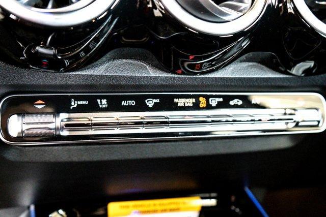 new 2025 Mercedes-Benz GLB 250 car, priced at $48,645