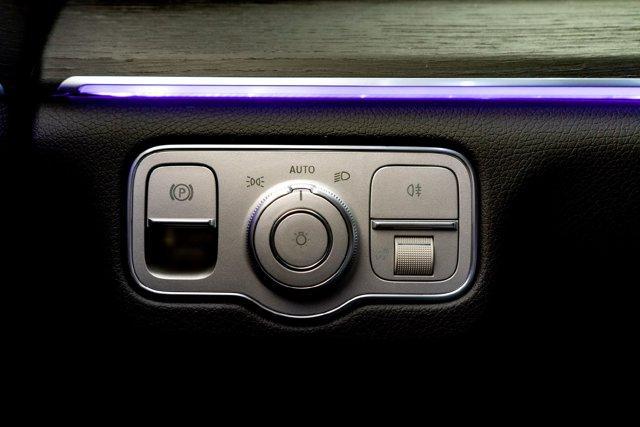 new 2025 Mercedes-Benz GLE 450 car, priced at $85,780