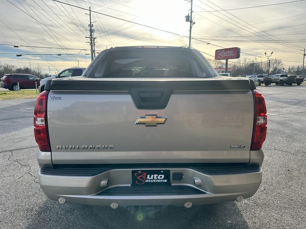 used 2008 Chevrolet Avalanche car, priced at $14,401