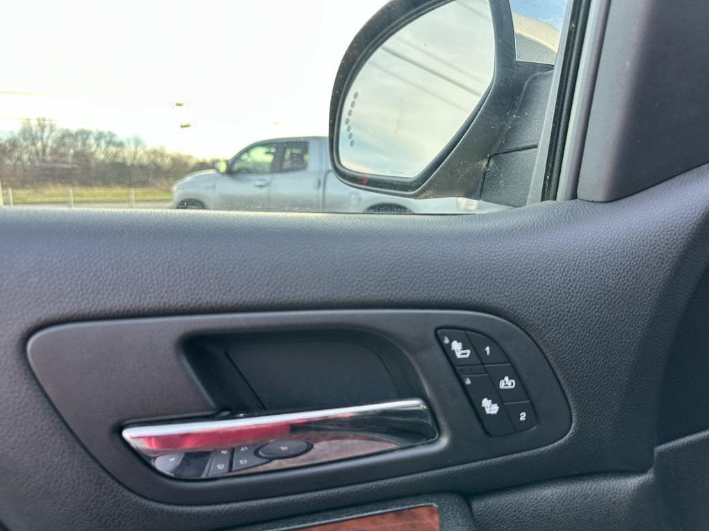 used 2008 Chevrolet Avalanche car, priced at $14,401