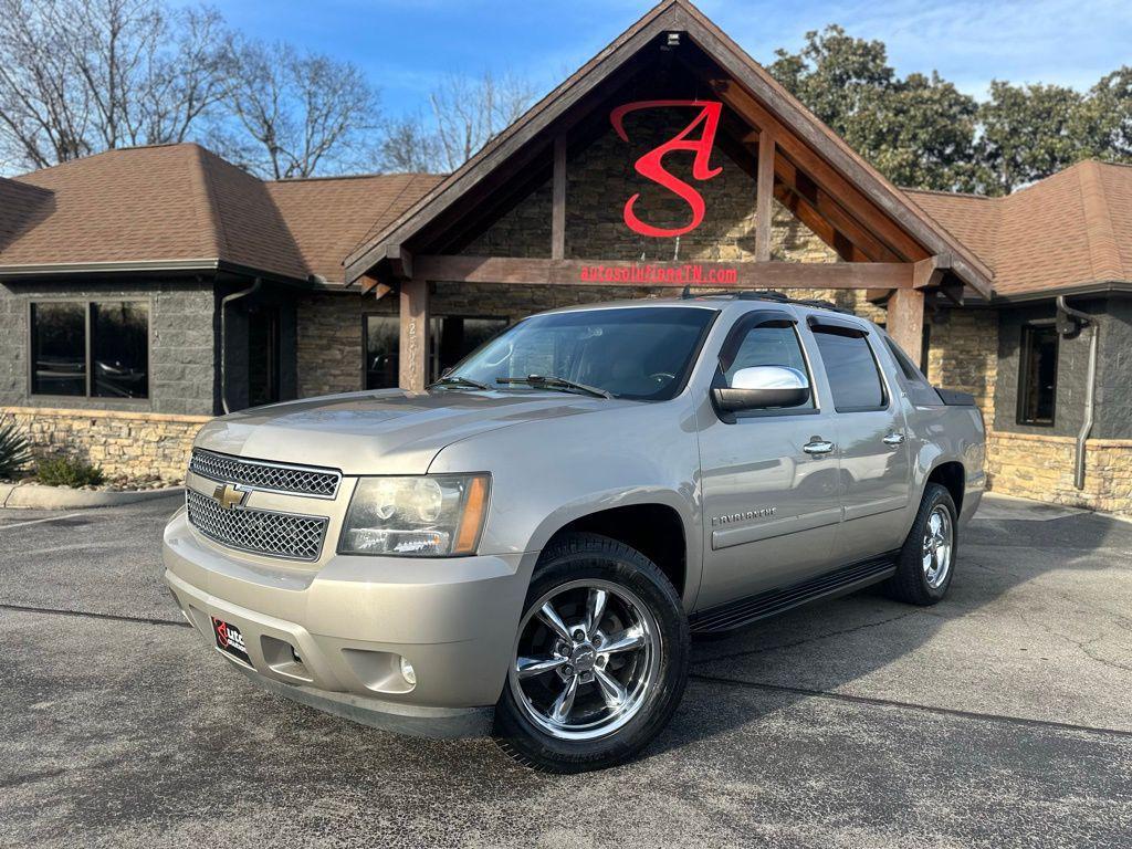 used 2008 Chevrolet Avalanche car, priced at $13,991