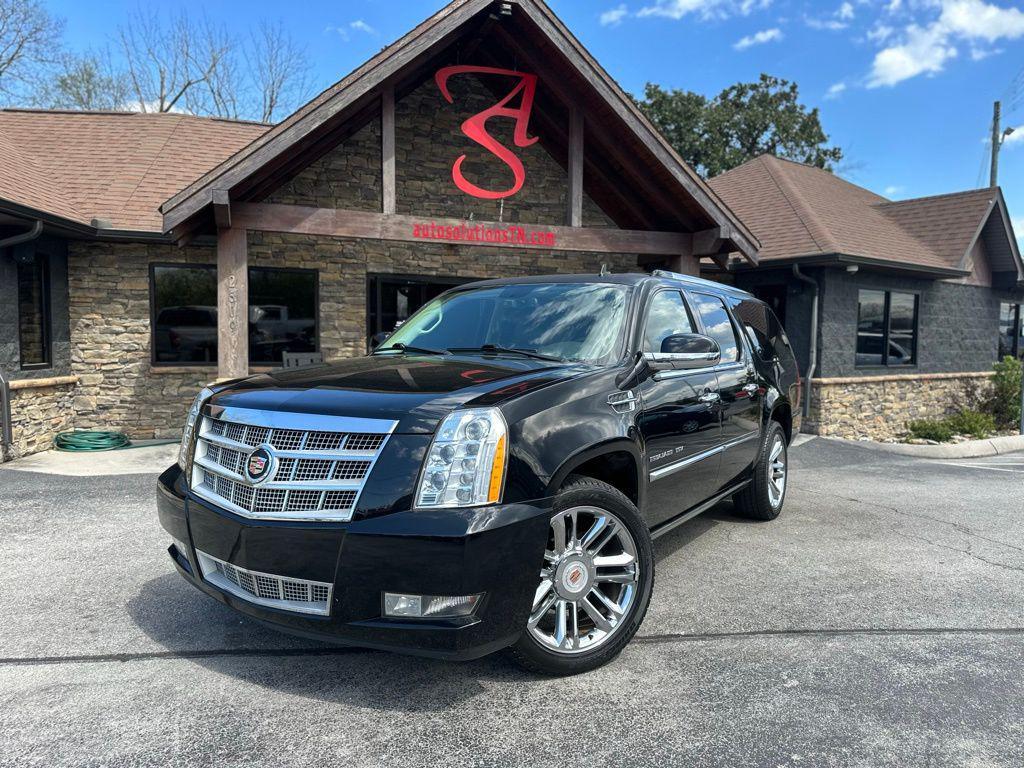 used 2014 Cadillac Escalade ESV car, priced at $19,501