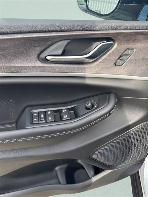 new 2025 Jeep Grand Cherokee L car, priced at $52,220