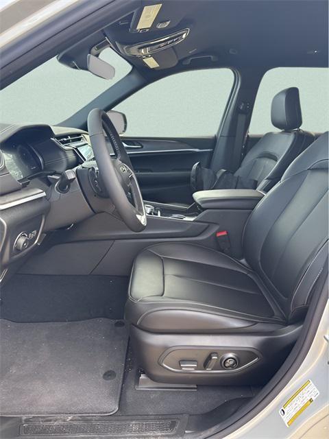 new 2025 Jeep Grand Cherokee L car, priced at $52,220