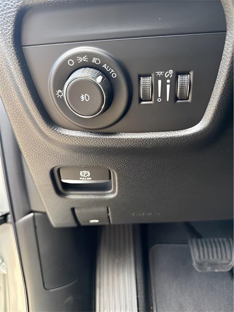 new 2025 Jeep Grand Cherokee L car, priced at $52,220