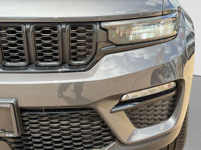 new 2025 Jeep Grand Cherokee car, priced at $42,972