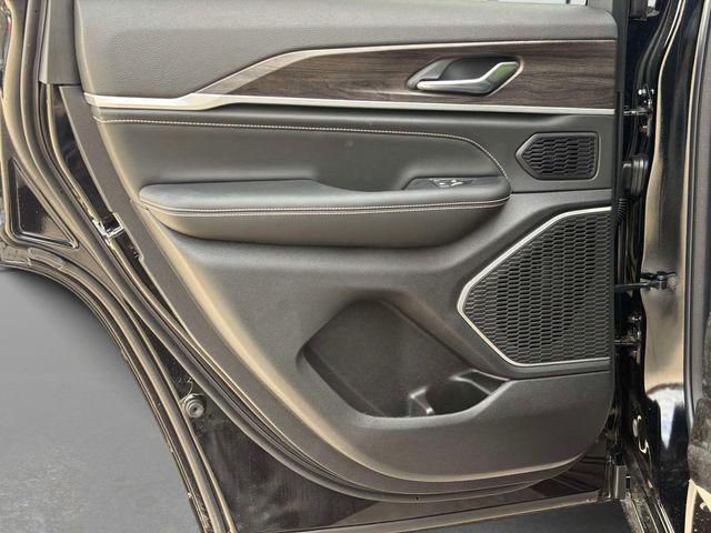 new 2026 Jeep Grand Cherokee car, priced at $46,495