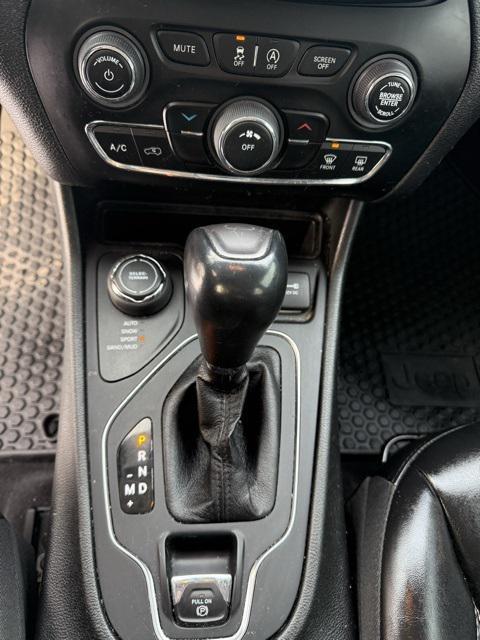 used 2022 Jeep Cherokee car, priced at $20,234