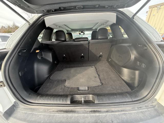 used 2022 Jeep Cherokee car, priced at $20,234