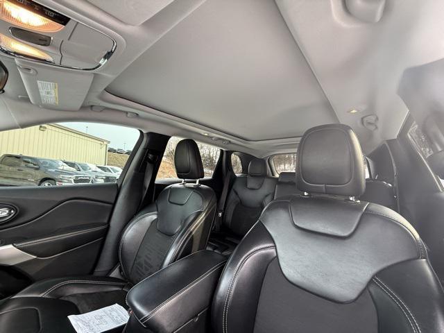 used 2022 Jeep Cherokee car, priced at $20,234