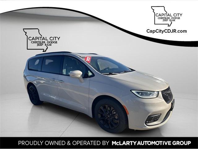 used 2021 Chrysler Pacifica car, priced at $23,692