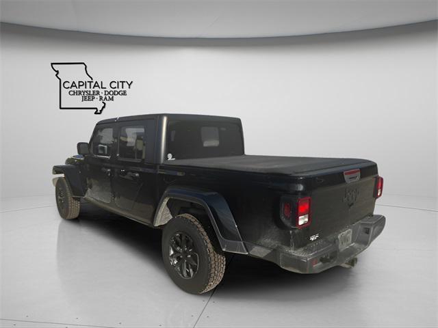 used 2022 Jeep Gladiator car, priced at $25,371