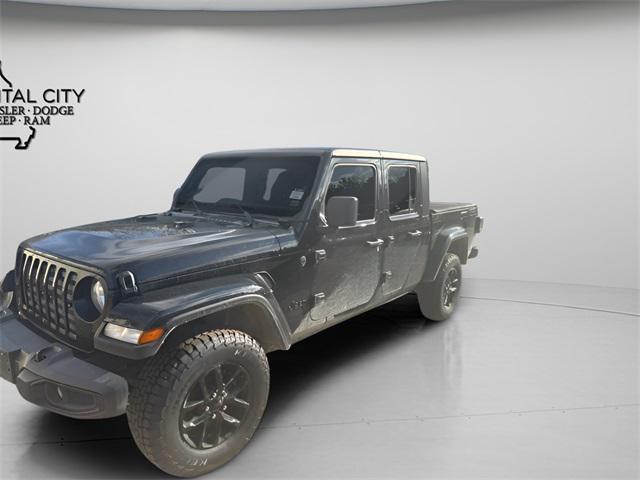 used 2022 Jeep Gladiator car, priced at $25,371