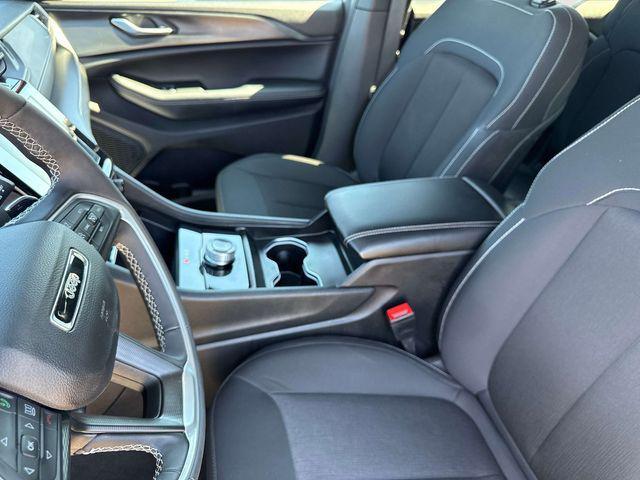 used 2025 Jeep Grand Cherokee L car, priced at $33,698