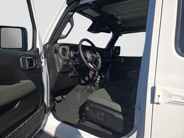 new 2026 Jeep Gladiator car, priced at $48,364