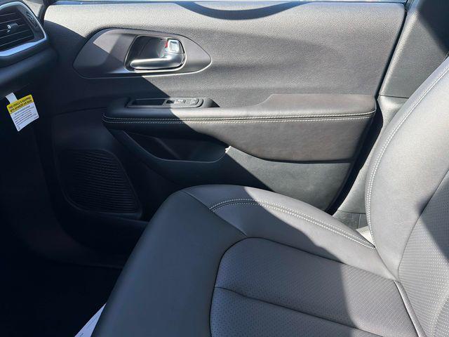 new 2027 Chrysler Pacifica car, priced at $47,842